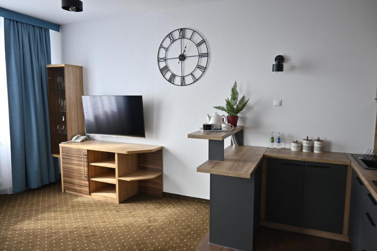 Aparthotel Legnica - Apartamenty Z Aneksem Kuchennym Dış mekan fotoğraf